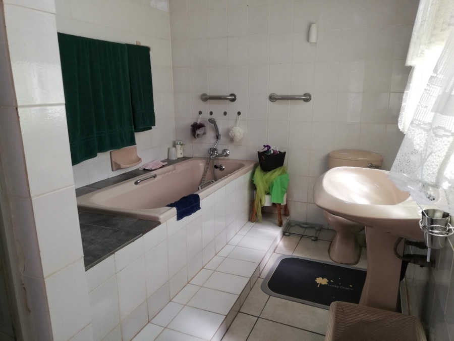 4 Bedroom Property for Sale in Stilfontein Ext 4 North West